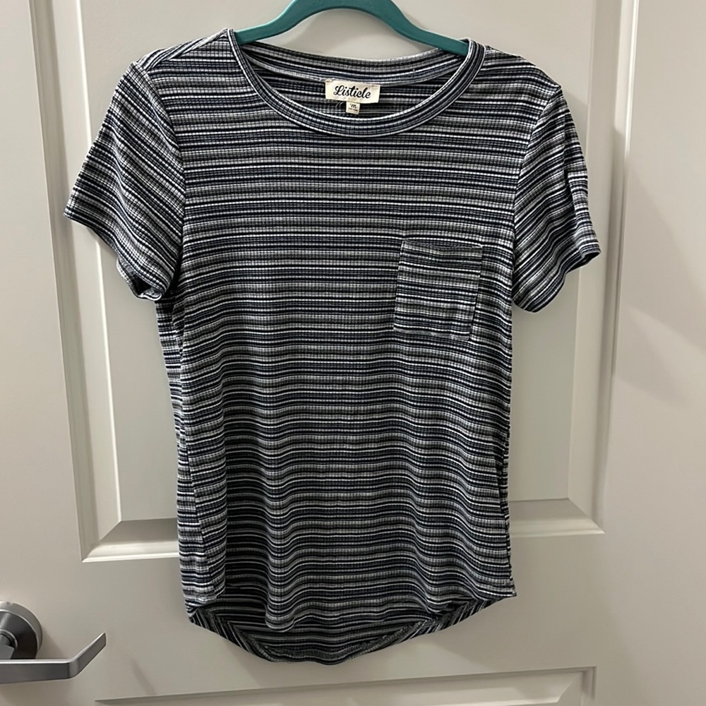 Sz M Listiele fitted T shirt